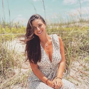 Meet your Posher, Victoria